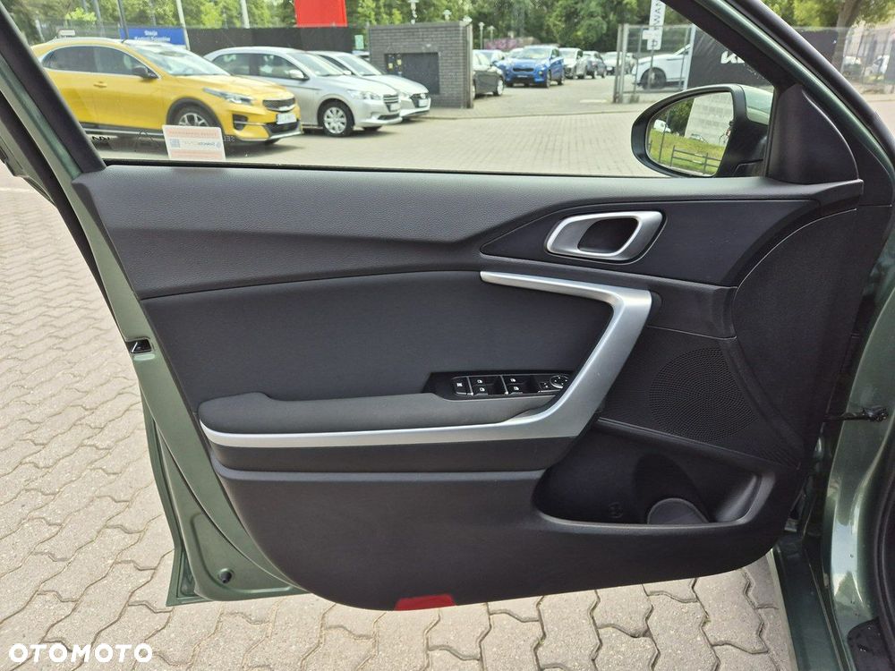 Kia Ceed 1.5 T-GDI M - 12