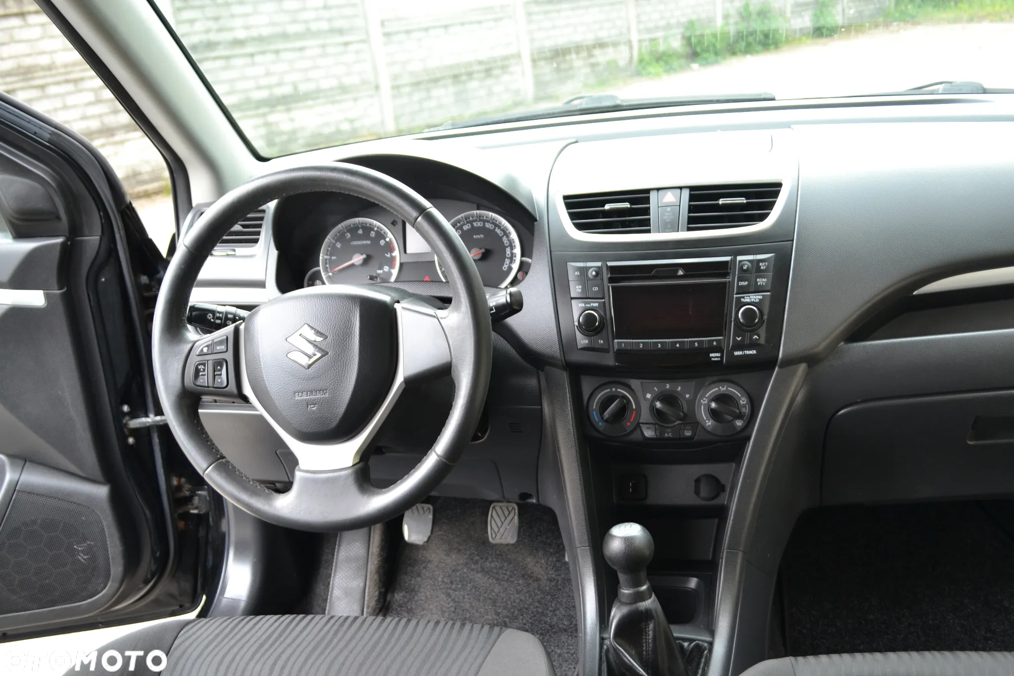 Suzuki Swift - 11