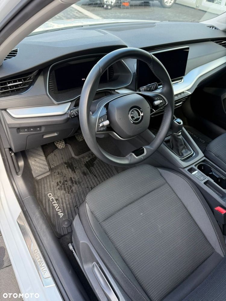 Skoda Octavia 1.5 TSI Selection - 11