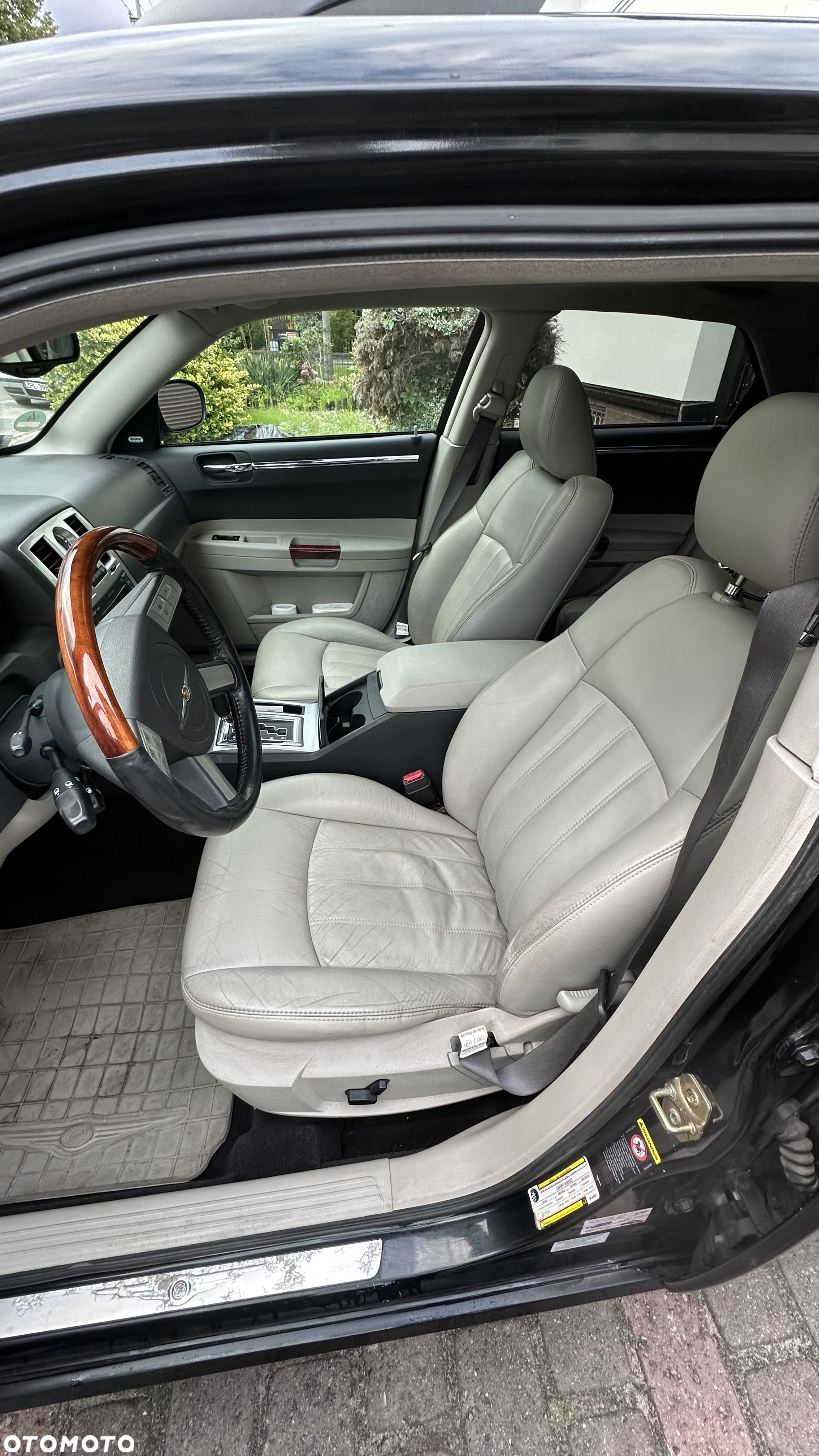 Chrysler 300C 3.5 V6 AWD - 19