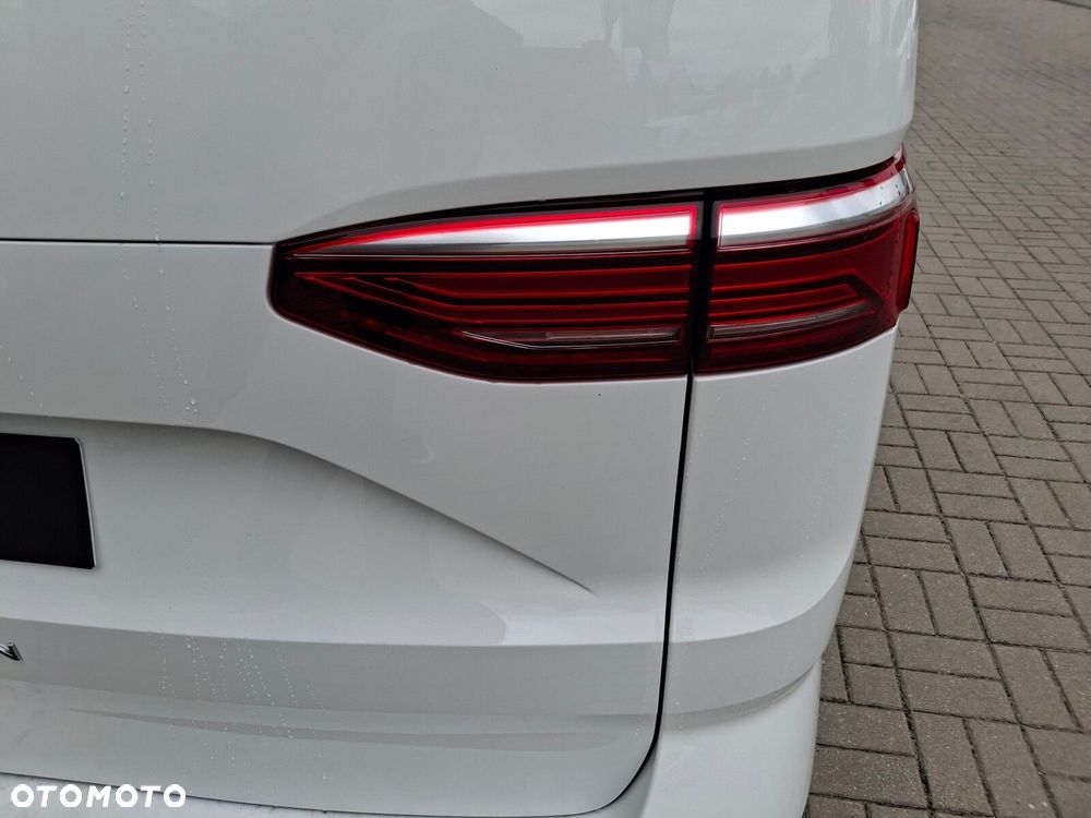 Volkswagen Multivan - 22