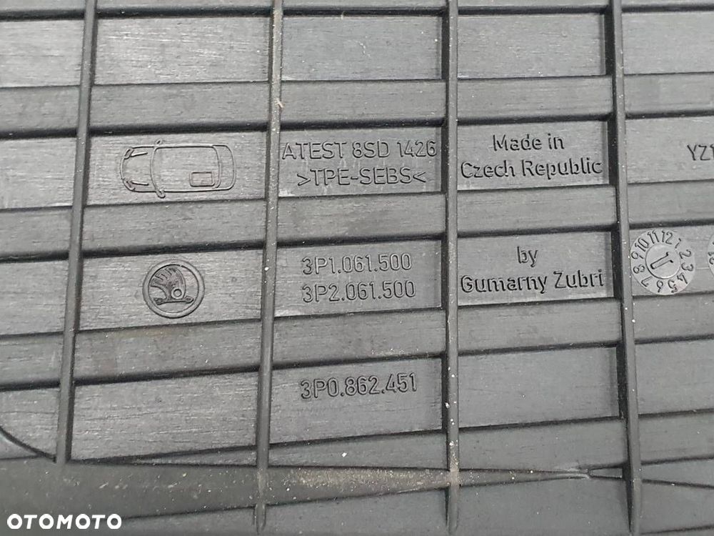 DYWANIKI GUMOWE KOMPLET ORYGINAŁ EUROPA SKODA SUPERB IV KOMBI 2024 - 6
