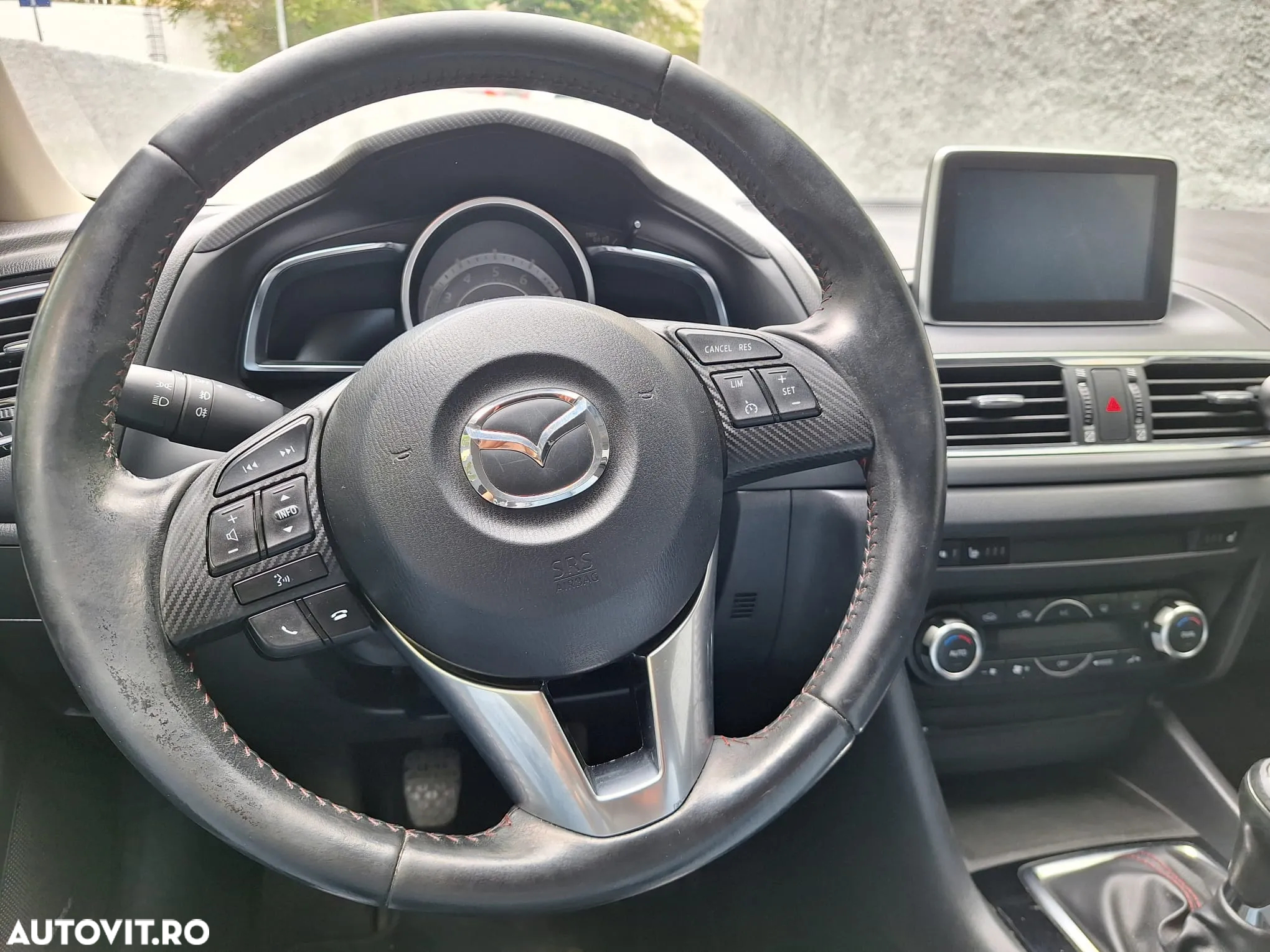 Mazda 3 G165 Revolution Top - 18