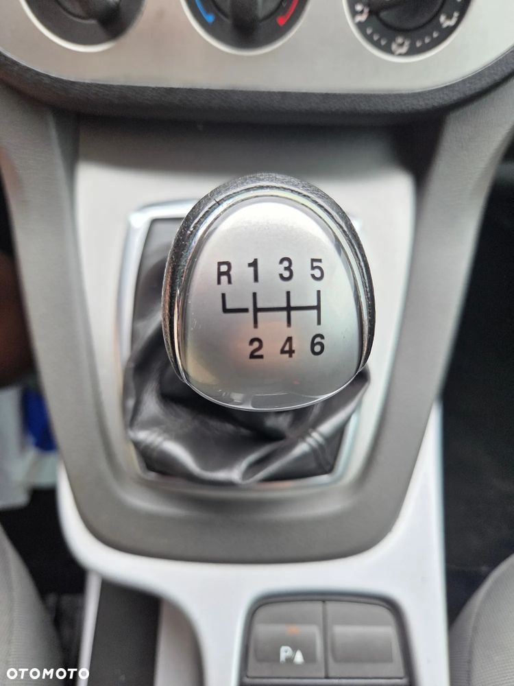 Ford Kuga - 20