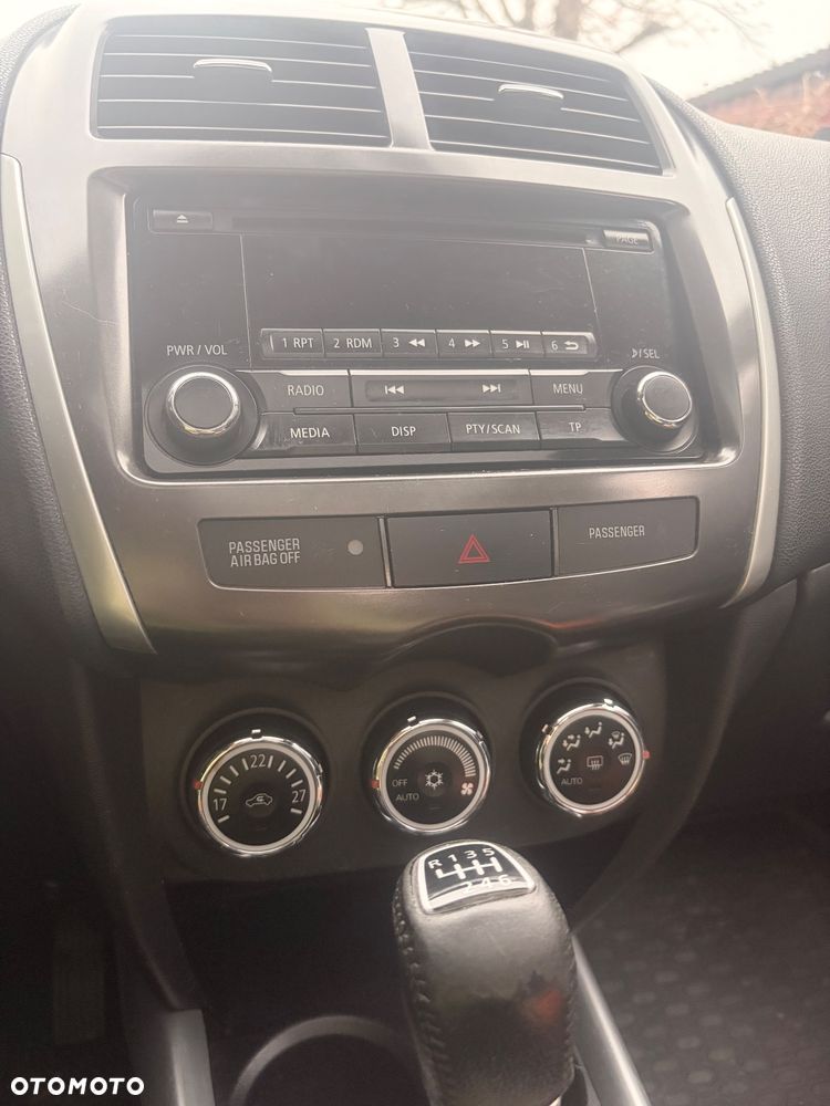 Mitsubishi ASX - 10