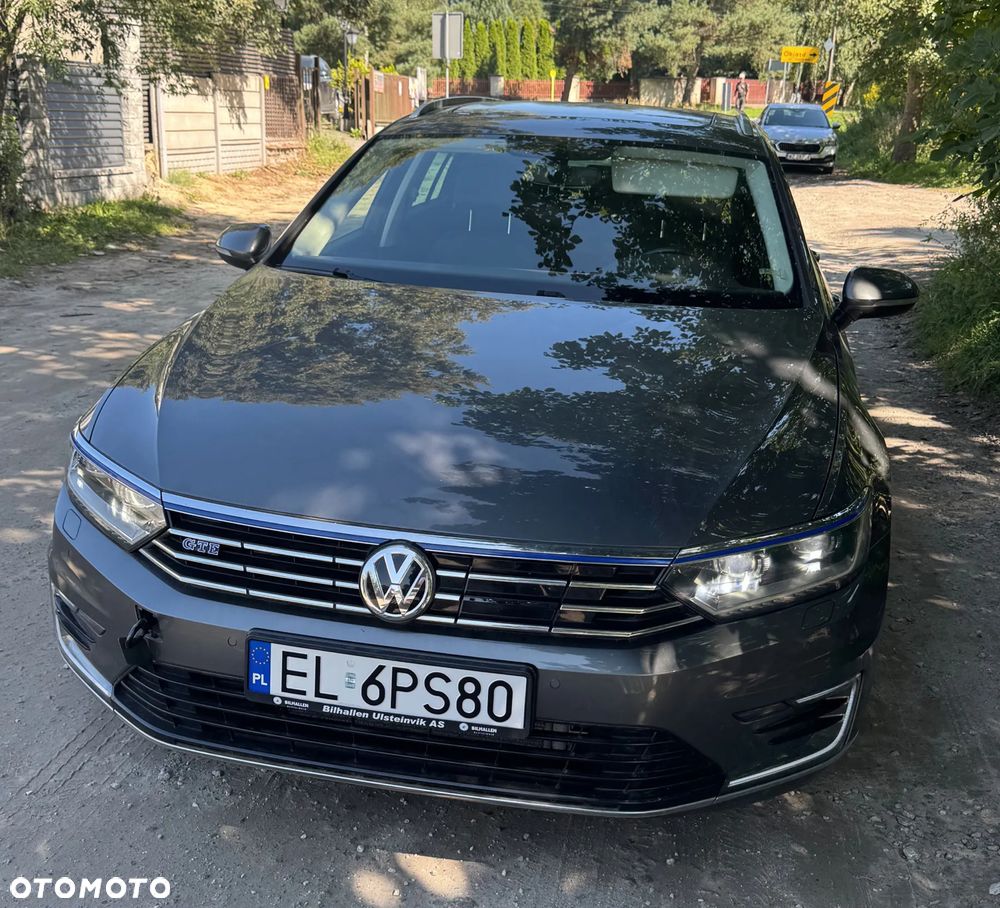 Volkswagen Passat - 13