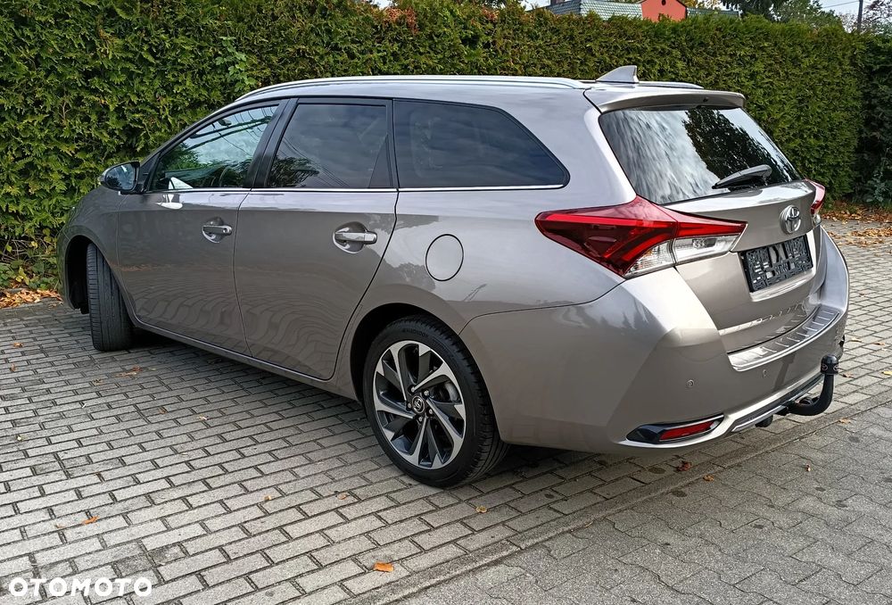 Toyota Auris - 18