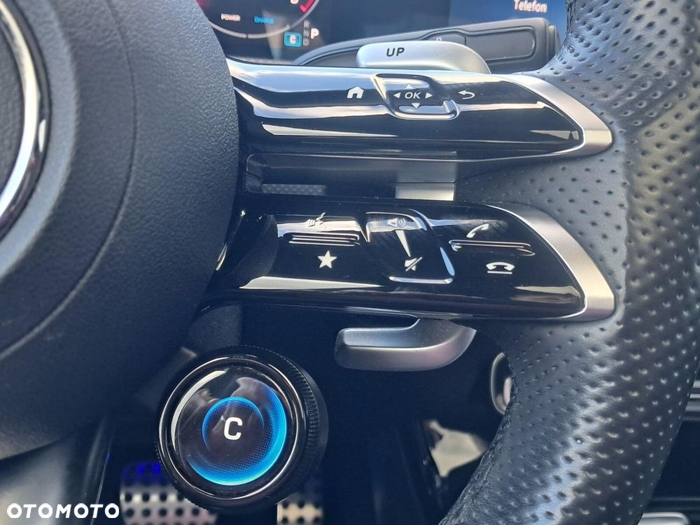 Mercedes-Benz CLA - 22
