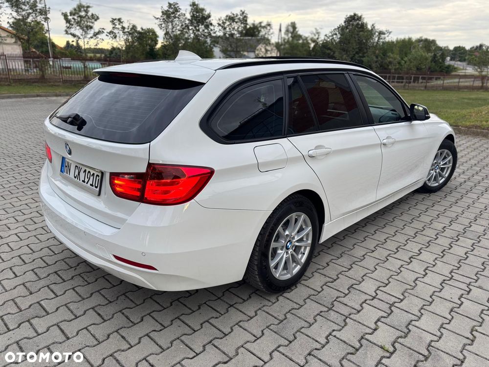BMW Seria 3 318d Blue Performance Sport Line - 2