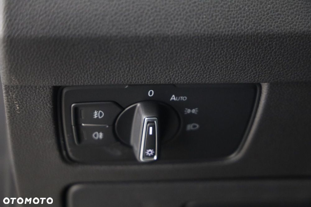 Volkswagen Passat - 20