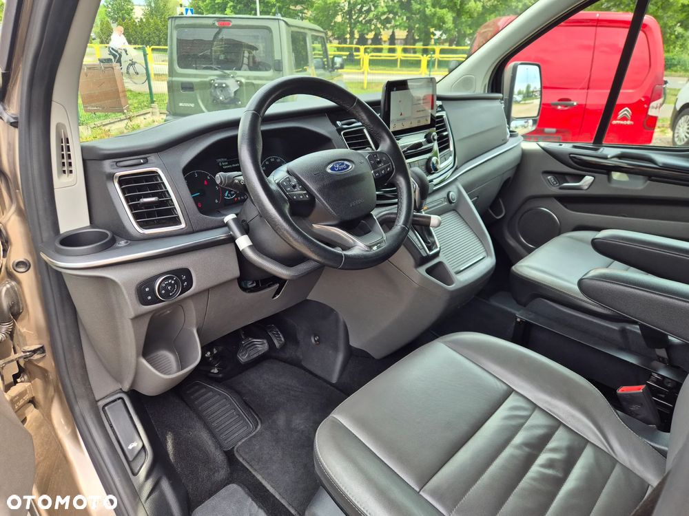 Ford Tourneo Custom - 7