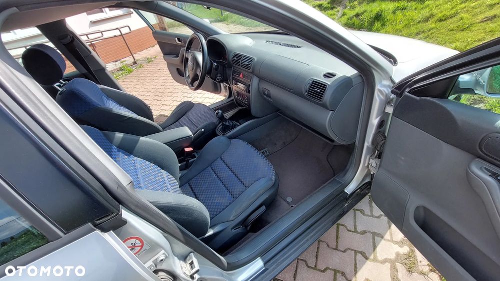 Audi A3 Sportback 1.6 Ambition - 12