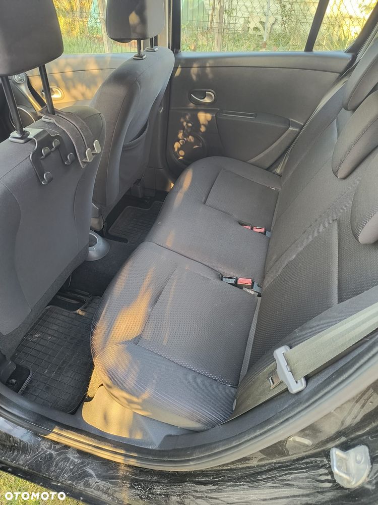 Renault Clio - 7
