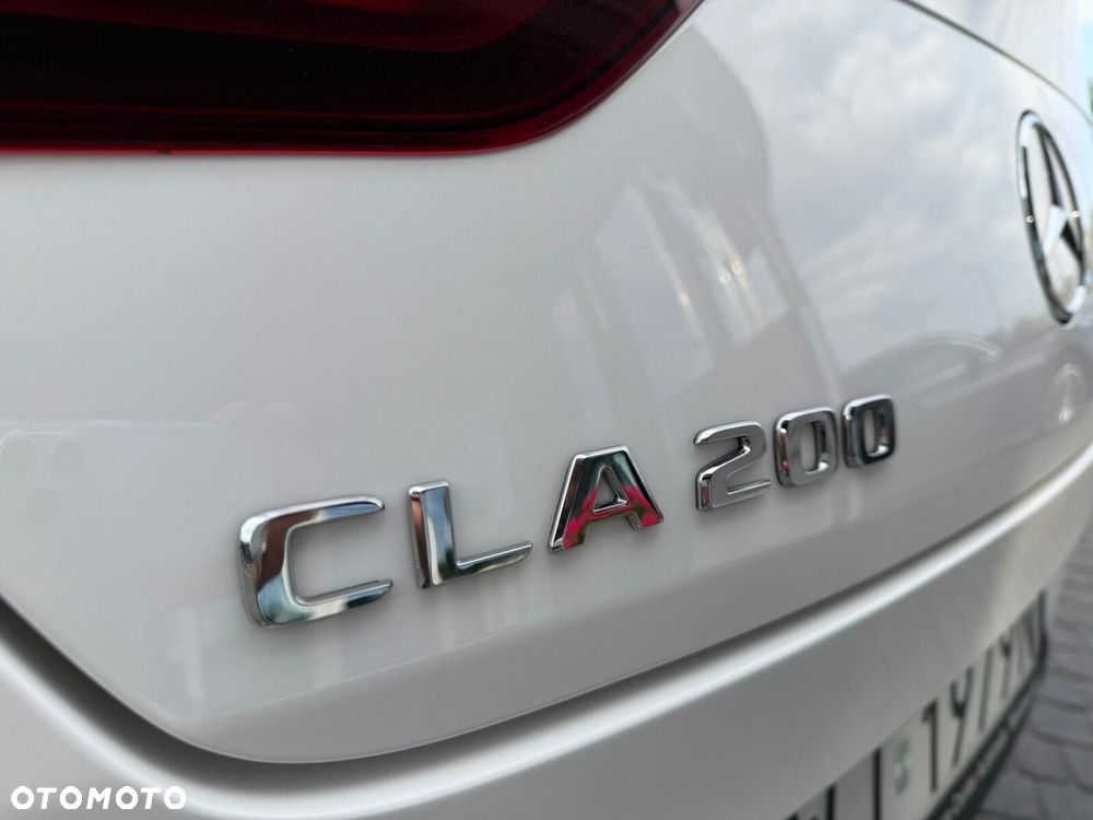 Mercedes-Benz CLA 200 Progressive 7G-DCT - 8