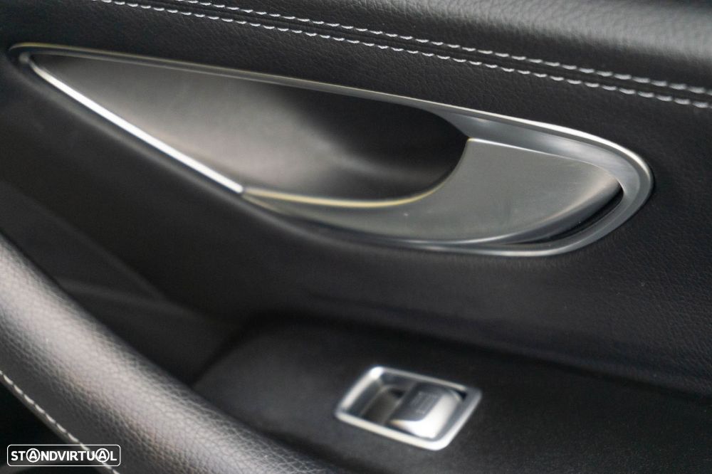 Mercedes-Benz E 300 de AMG Line - 28