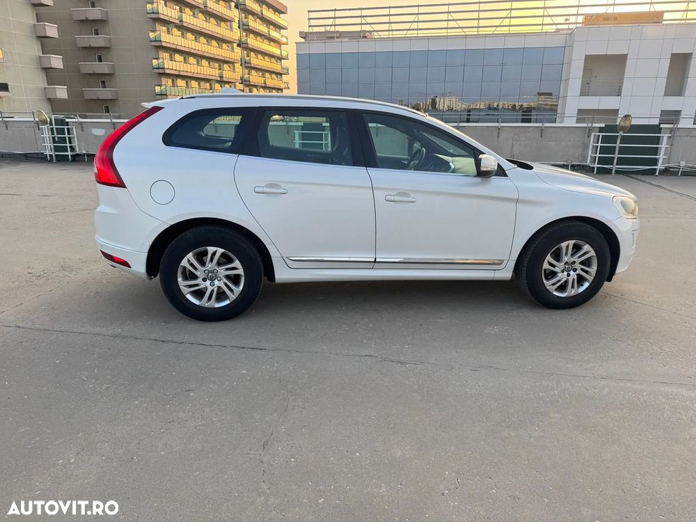 Volvo XC 60 D4AWD Kinetic - 9