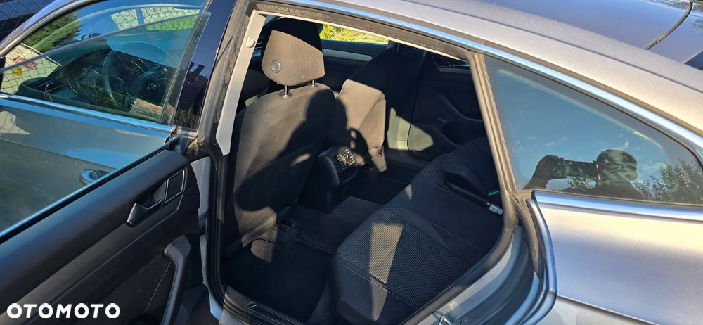 Volkswagen Arteon 2.0 TDI SCR Essence - 9
