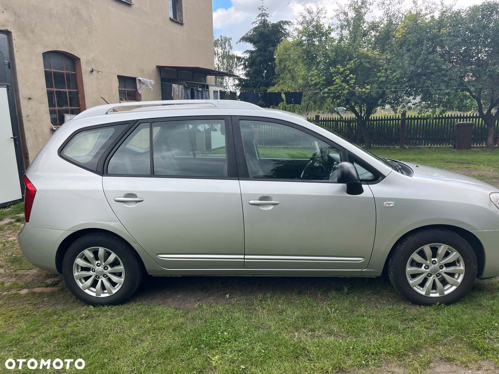 Kia Carens 1.6 Tour - 4