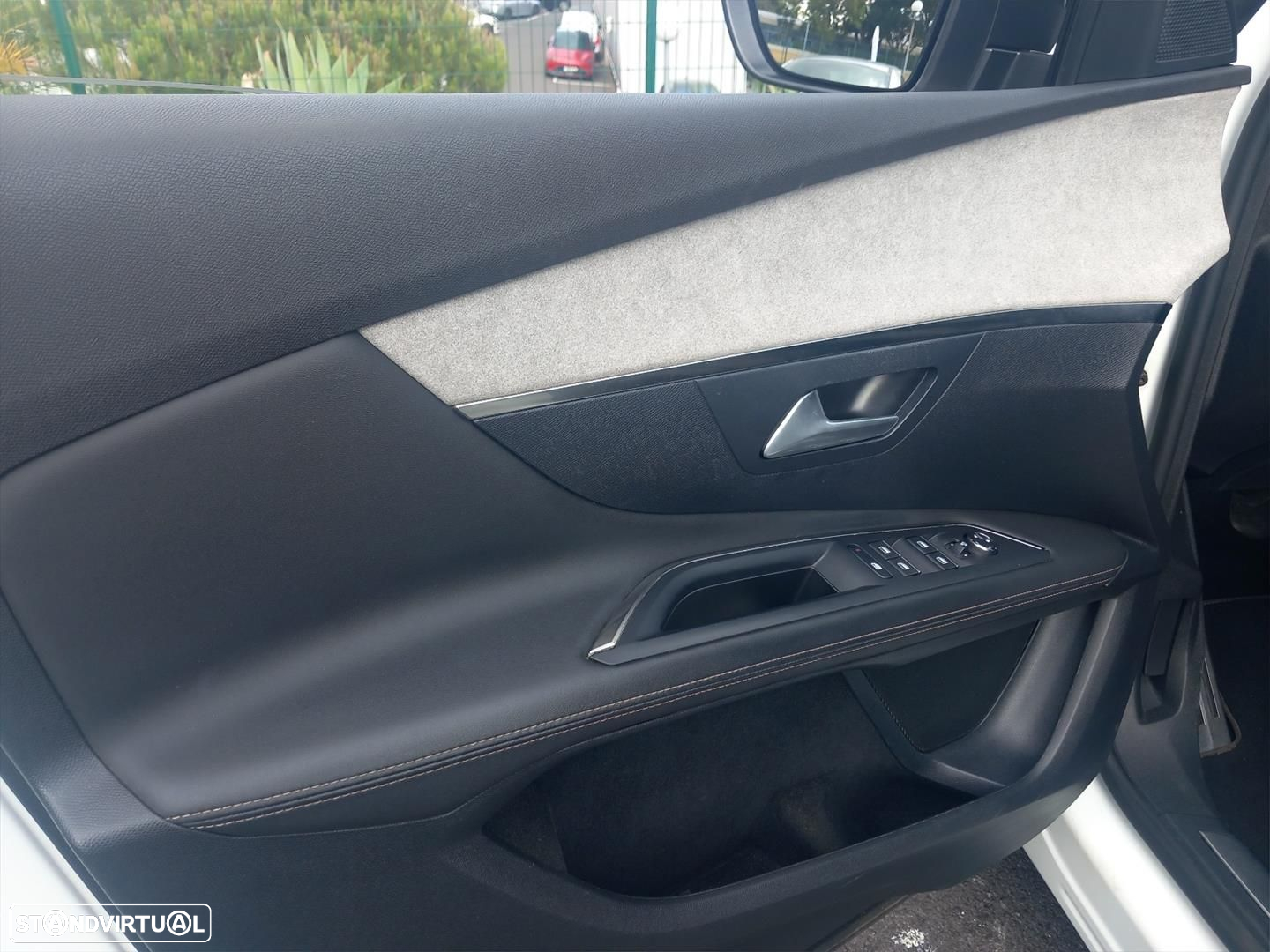 Peugeot 3008 1.6 Hybrid4 GT Line e-EAT8 - 7