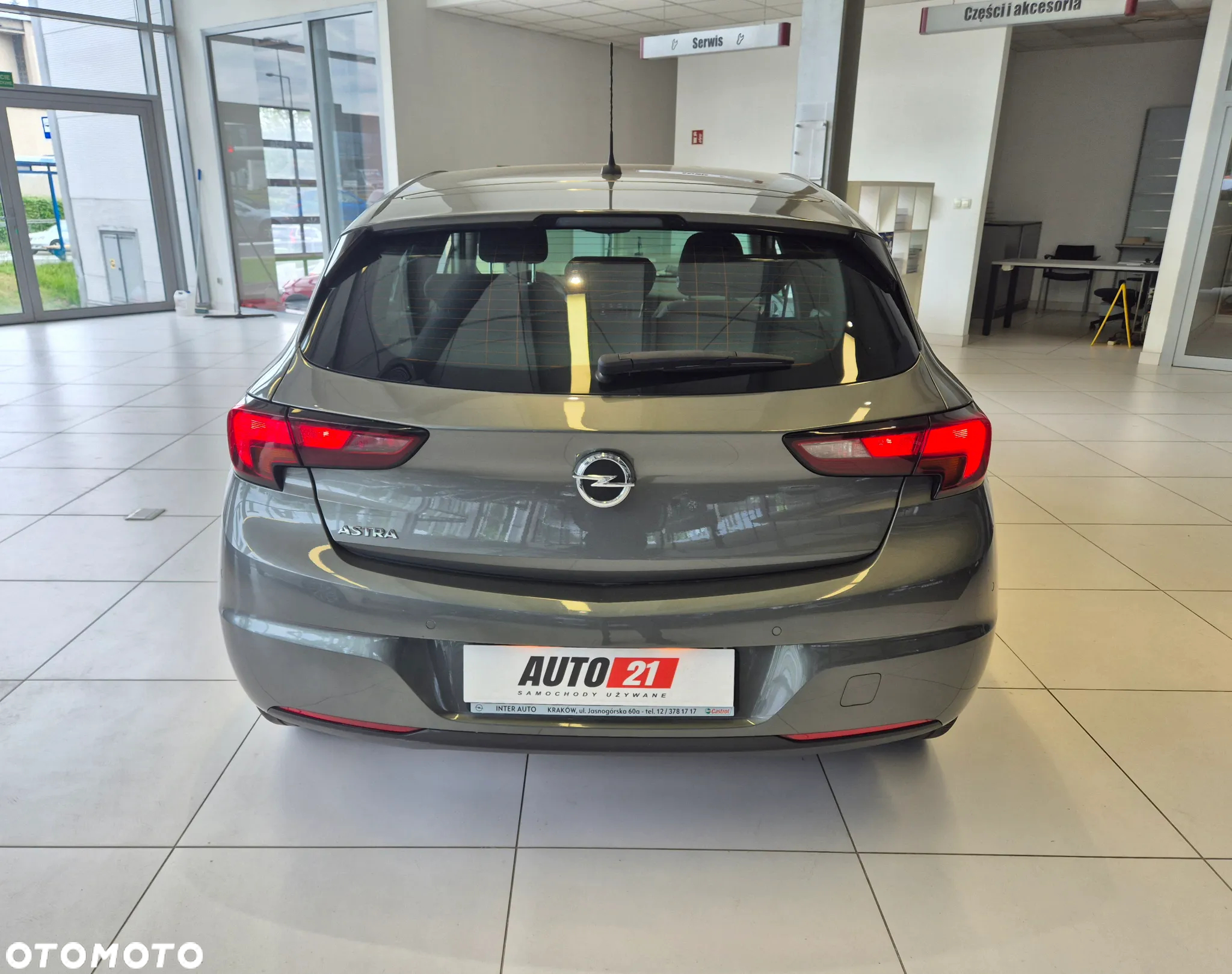 Opel Astra V 1.2 T Elegance S&S - 4
