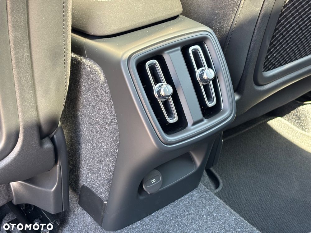 Volvo XC 40 - 18