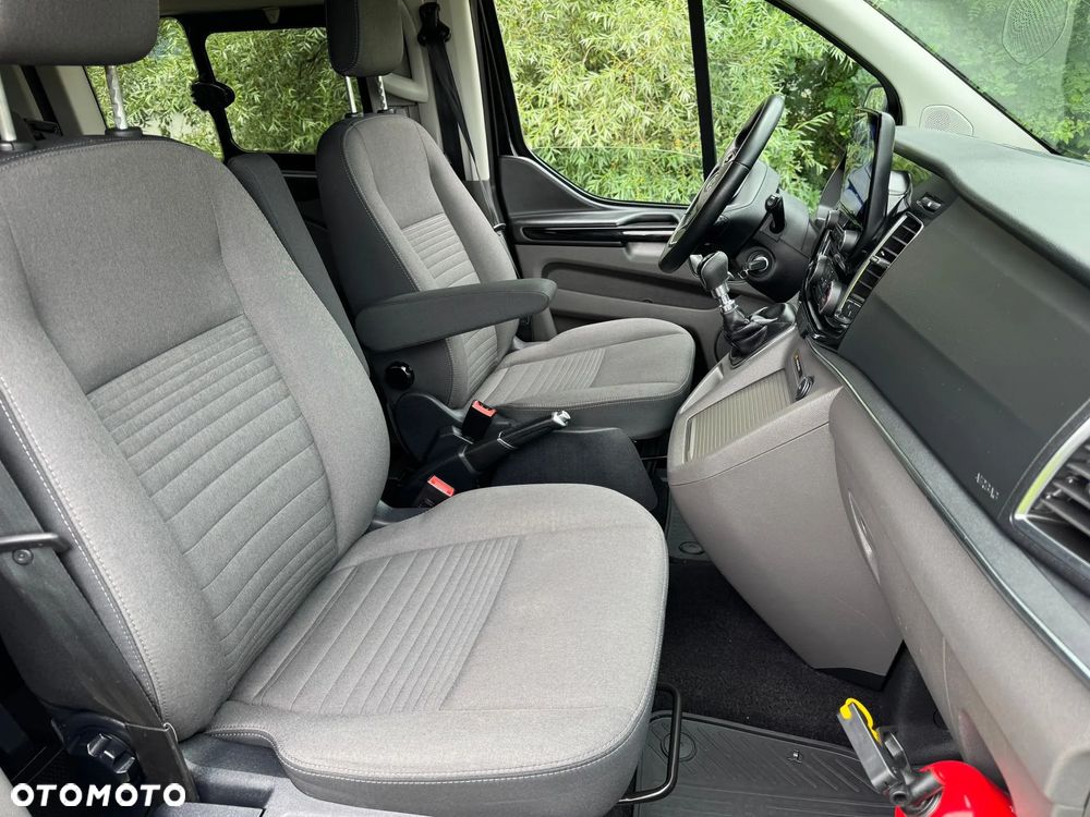 Ford Tourneo Custom 2.0 EcoBlue L2 Titanium - 20