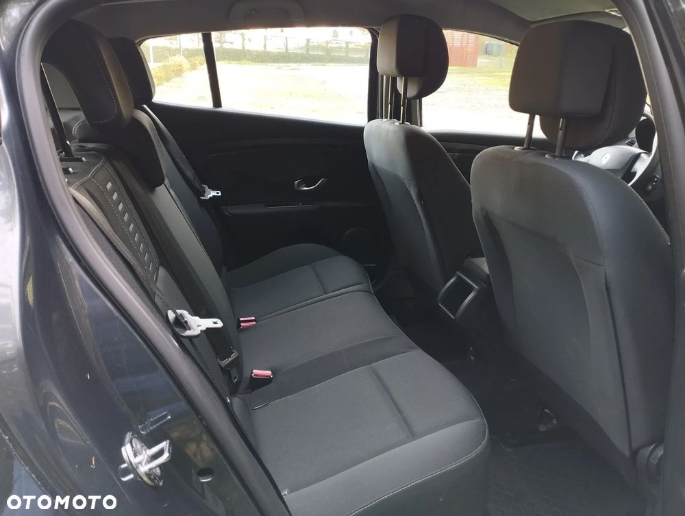Renault Megane 1.6 16V Expression Euro5 - 11