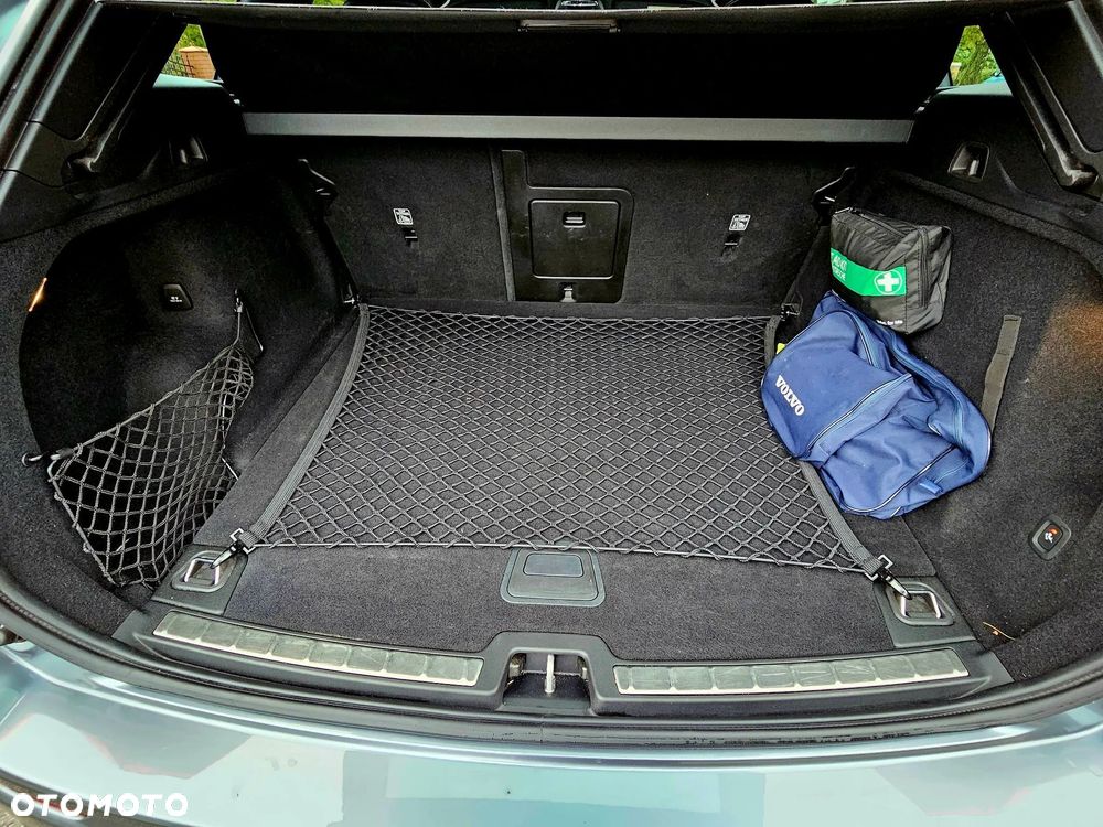 Volvo XC 60 T5 GPF AWD R-Design - 23