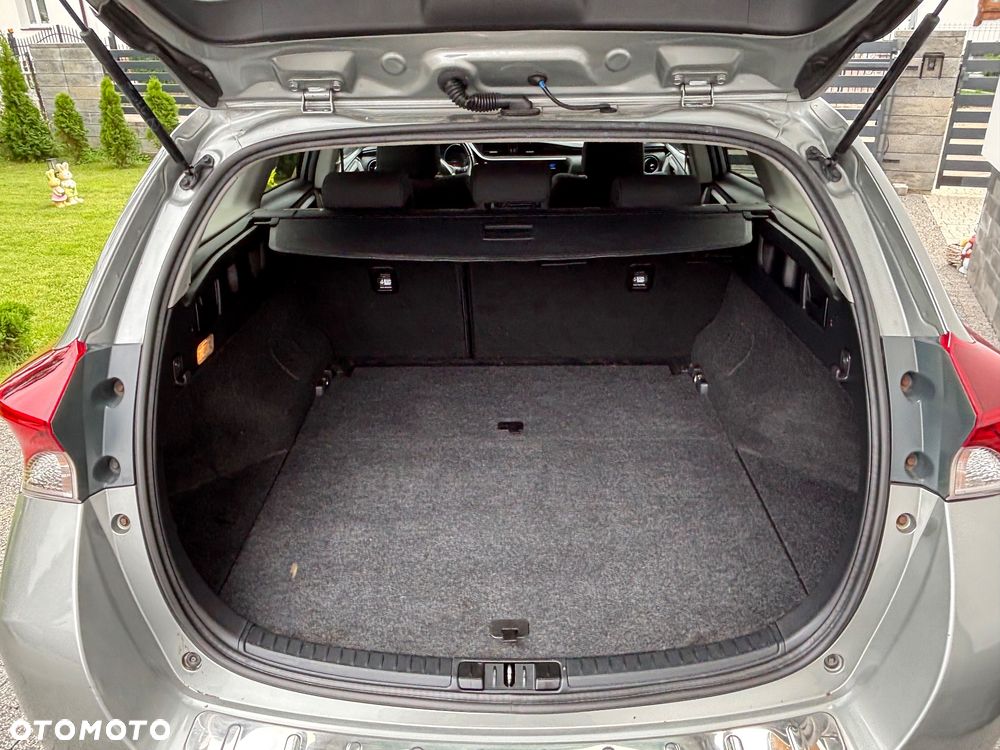 Toyota Auris 1.8 HSD Prestige NAVI - 21