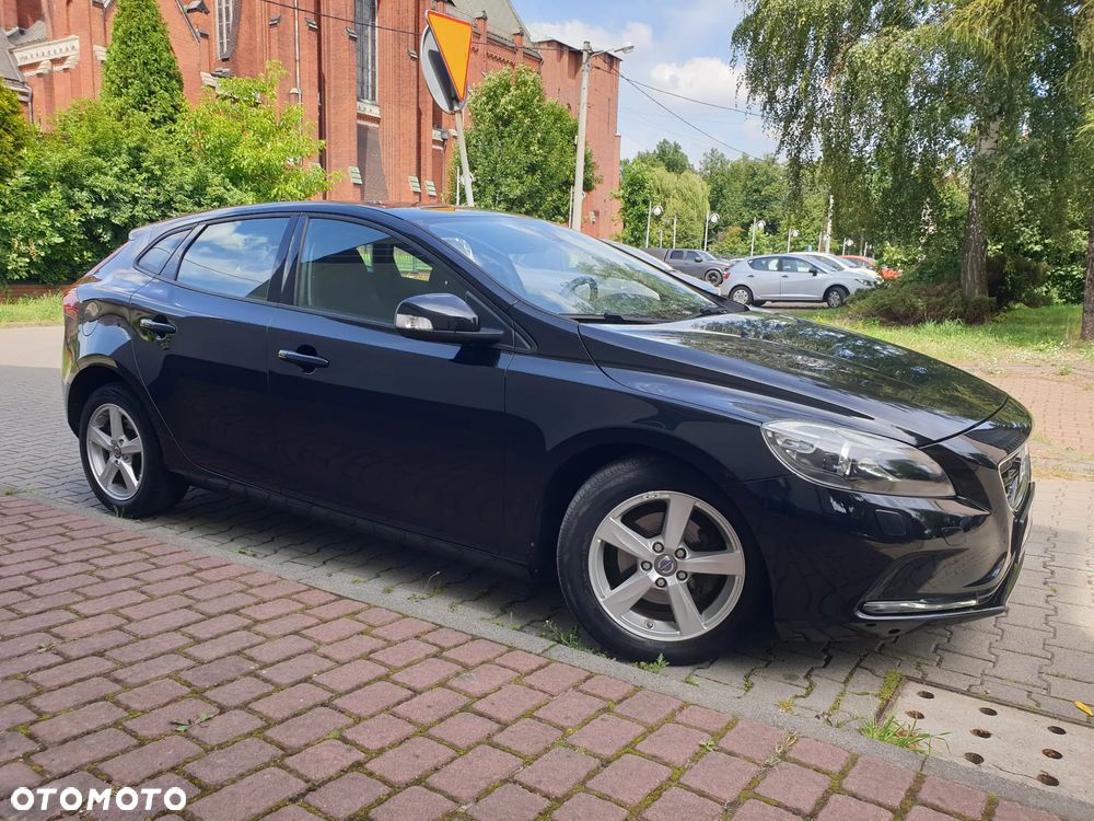 Volvo V40 D2 Summum - 11