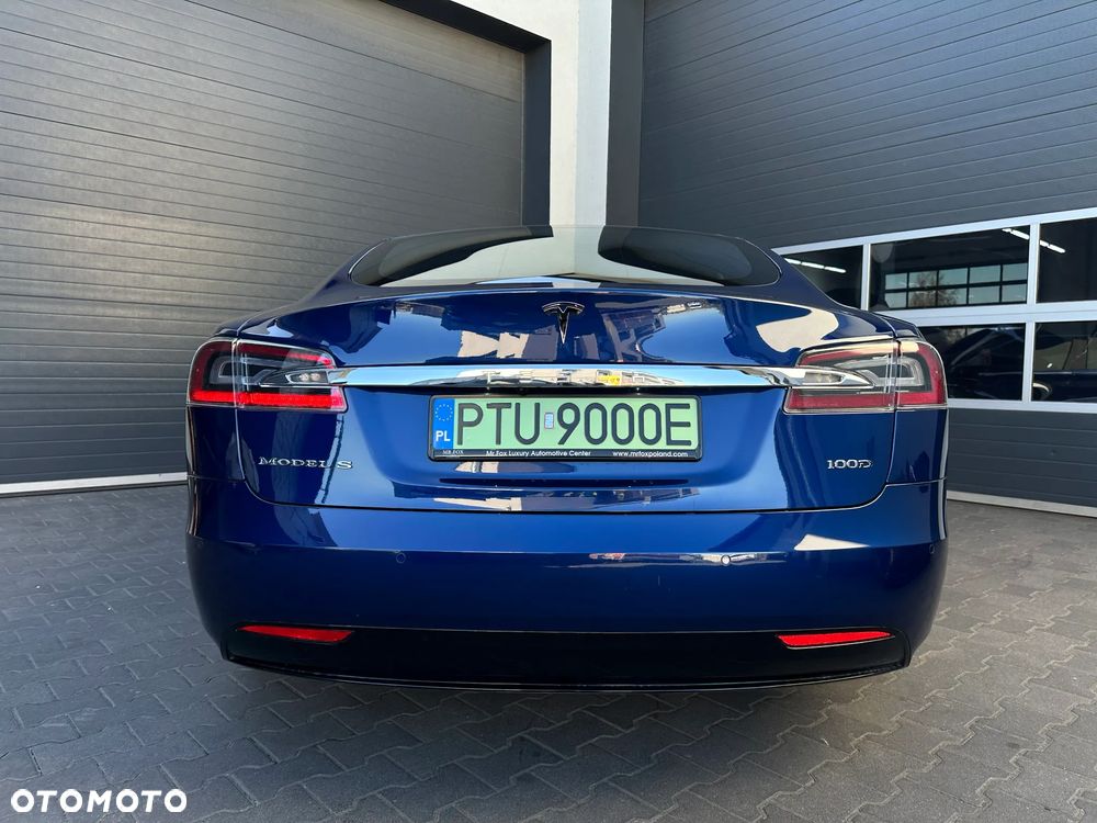 Tesla Model S - 37