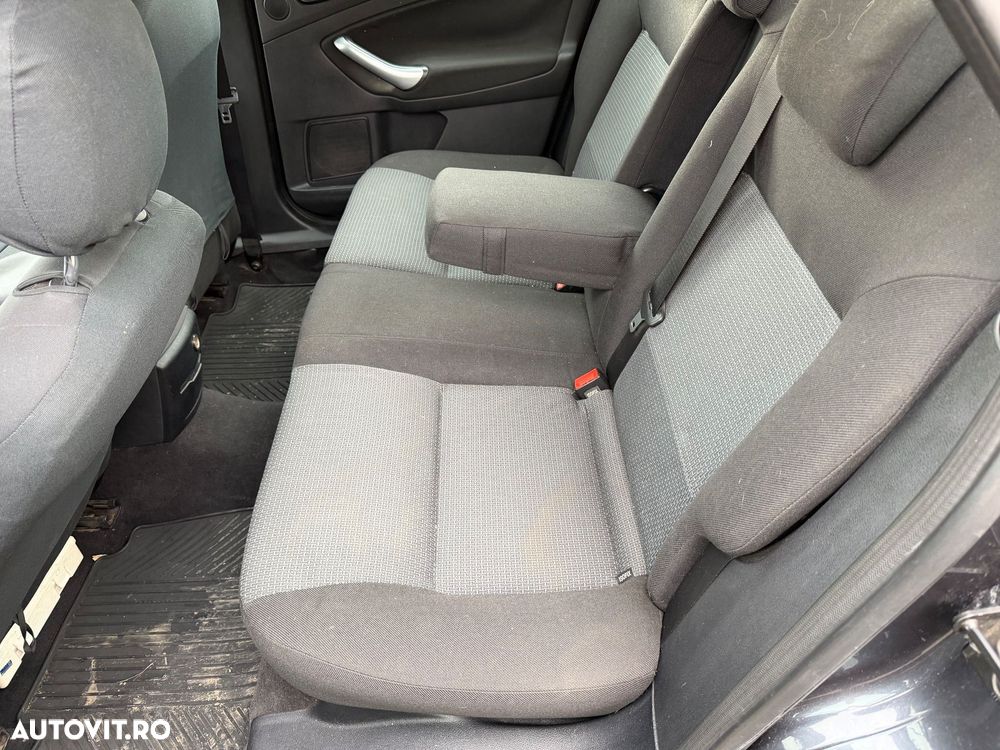 Ford Mondeo 1.8 TDCi Trend - 14