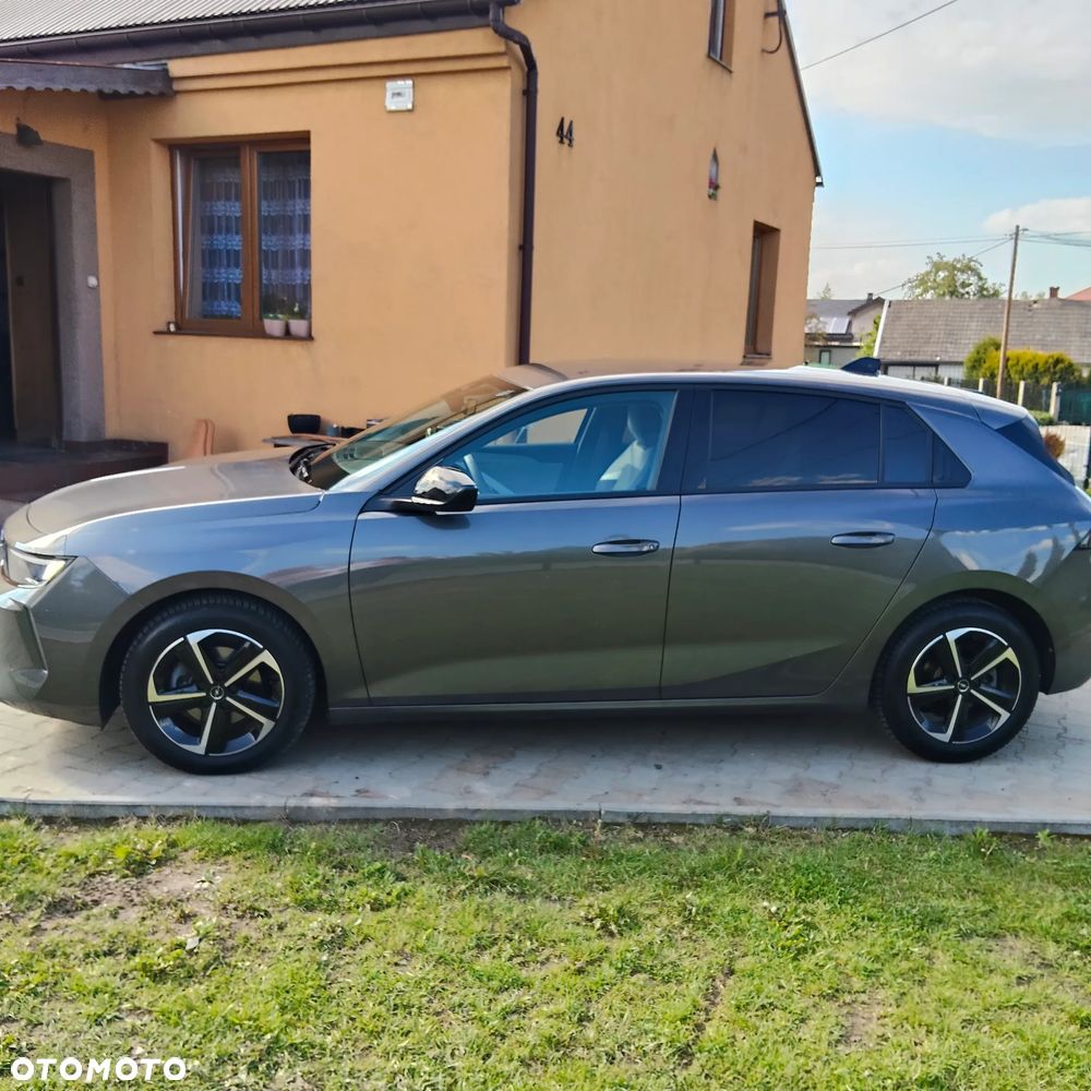 Opel Astra 1.2 T Elegance S&S - 14