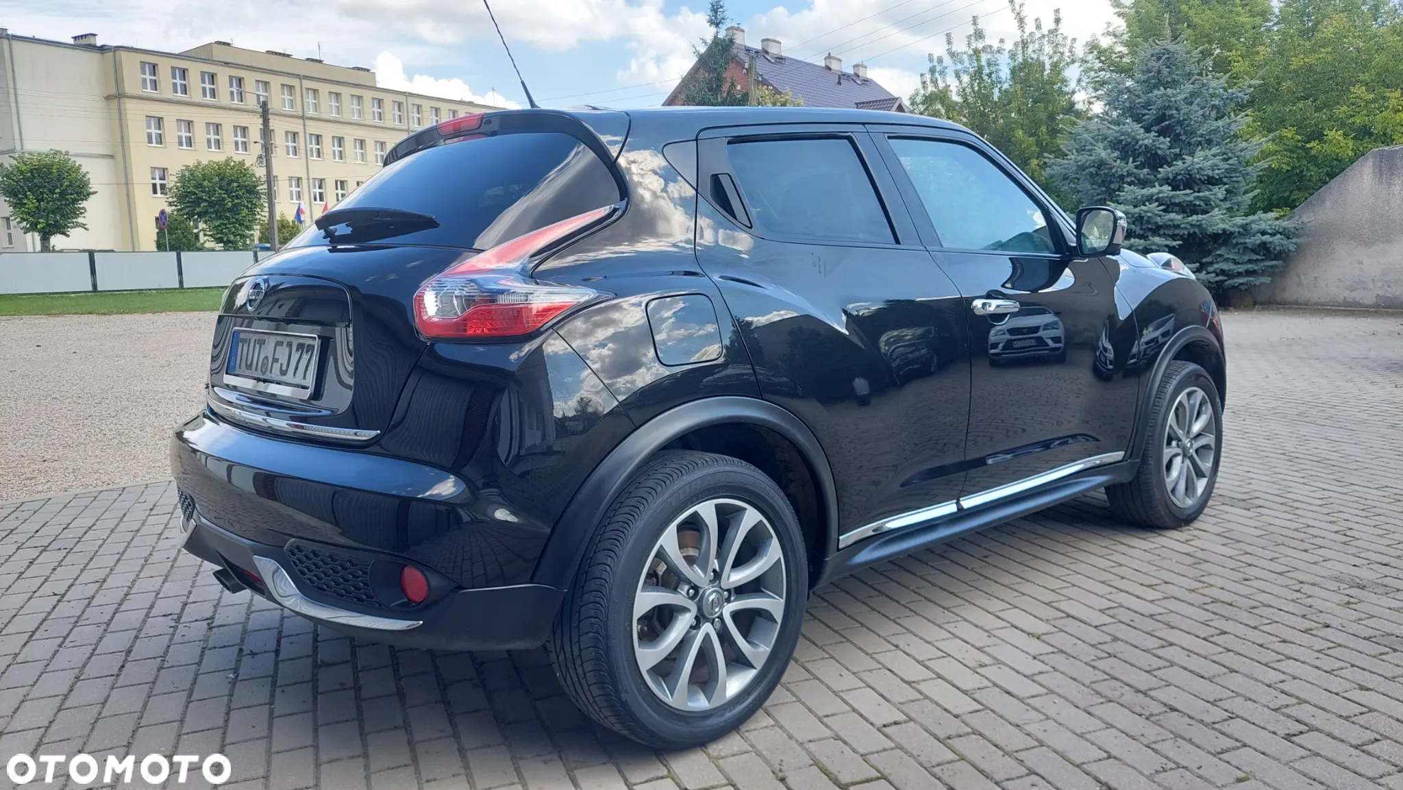 Nissan Juke 1.6 DIG-T Tekna 4WD Xtronic EU6 - 8