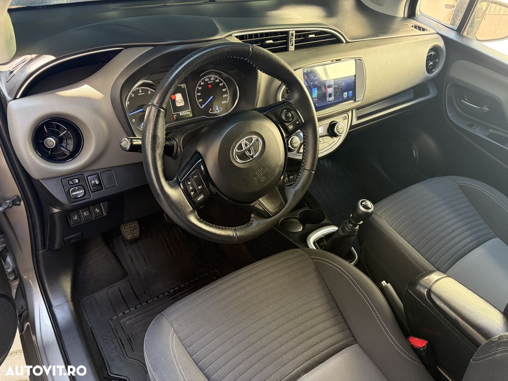 Toyota Yaris 1.5 L VVT-iE Active - 13