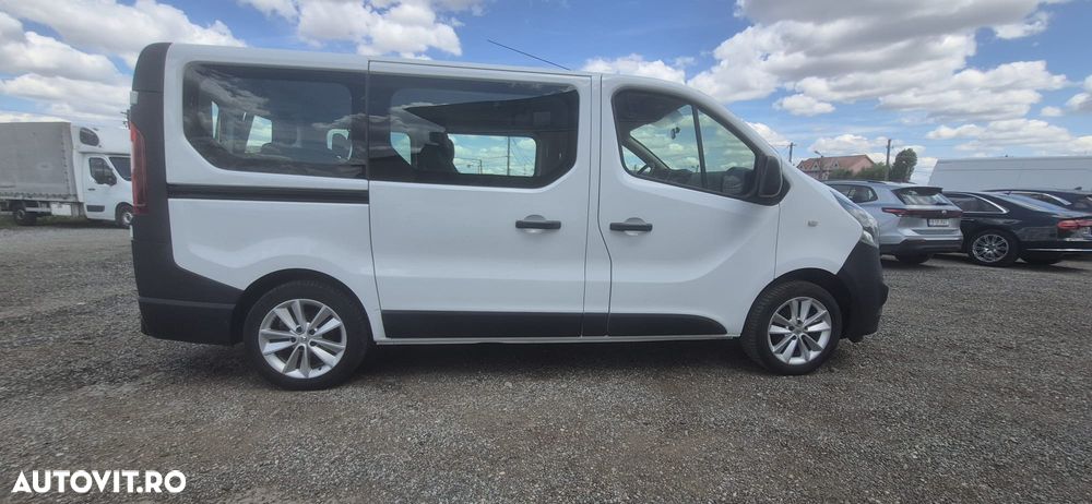 Opel Vivaro - 11