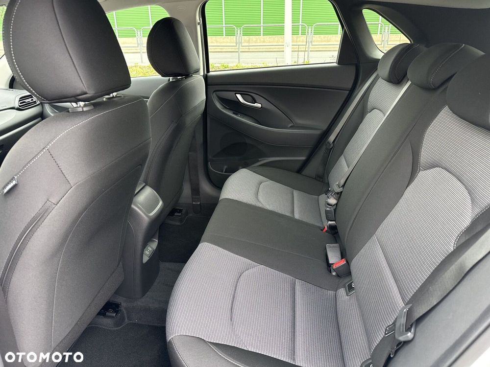Hyundai i30 1.6 T-GDI Modern DCT - 17
