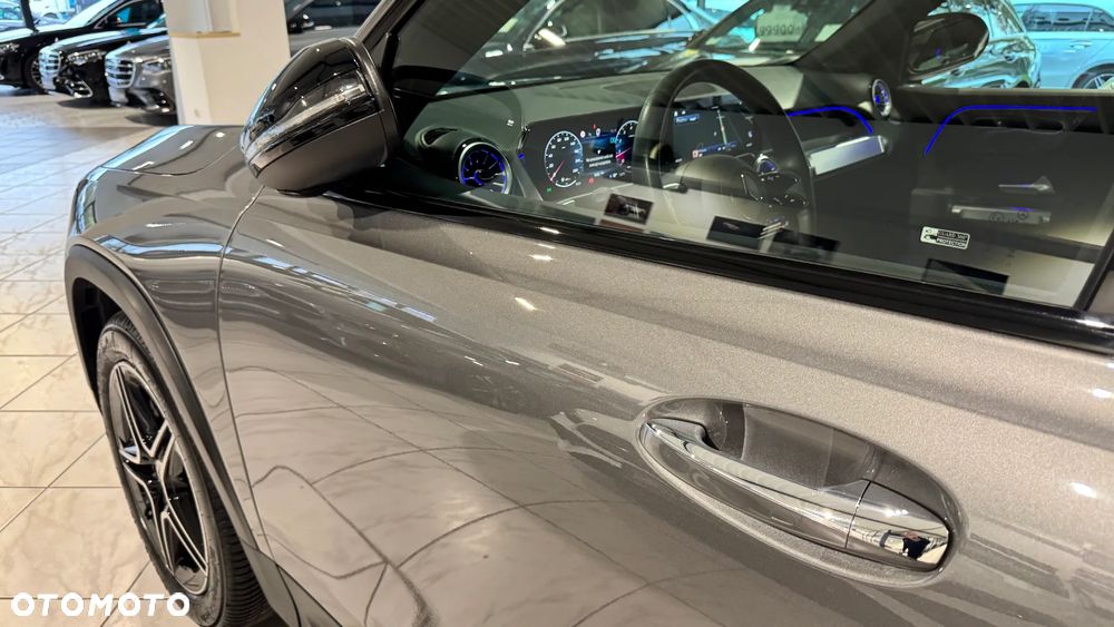 Mercedes-Benz GLB 200 AMG Line 7G-DCT - 10