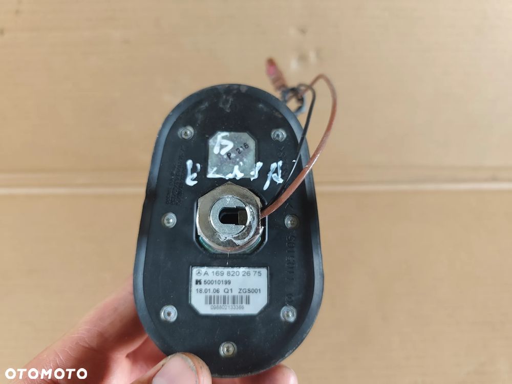MERCEDES B-klasa W245 antena dachowa - 5