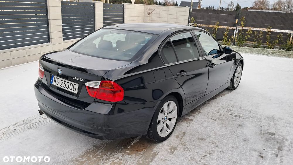 BMW Seria 3 320i - 18