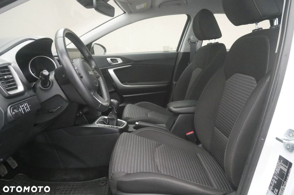 Kia Ceed 1.5 T-GDI M - 12
