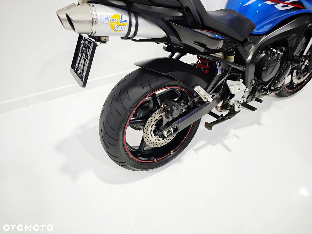 Yamaha FZ - 11