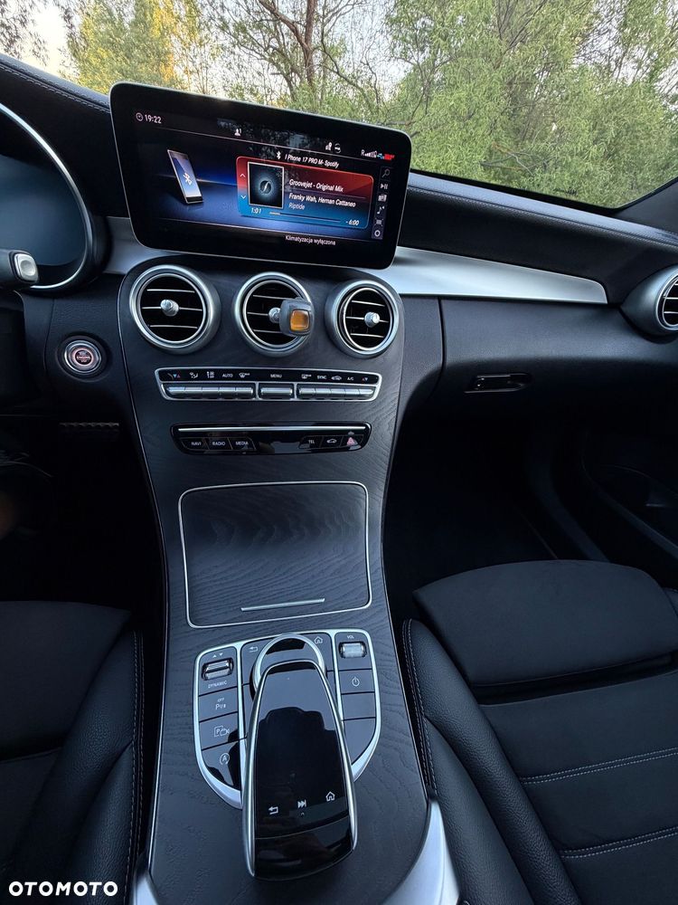 Mercedes-Benz Klasa C 400 4-Matic 9G-TRONIC - 8