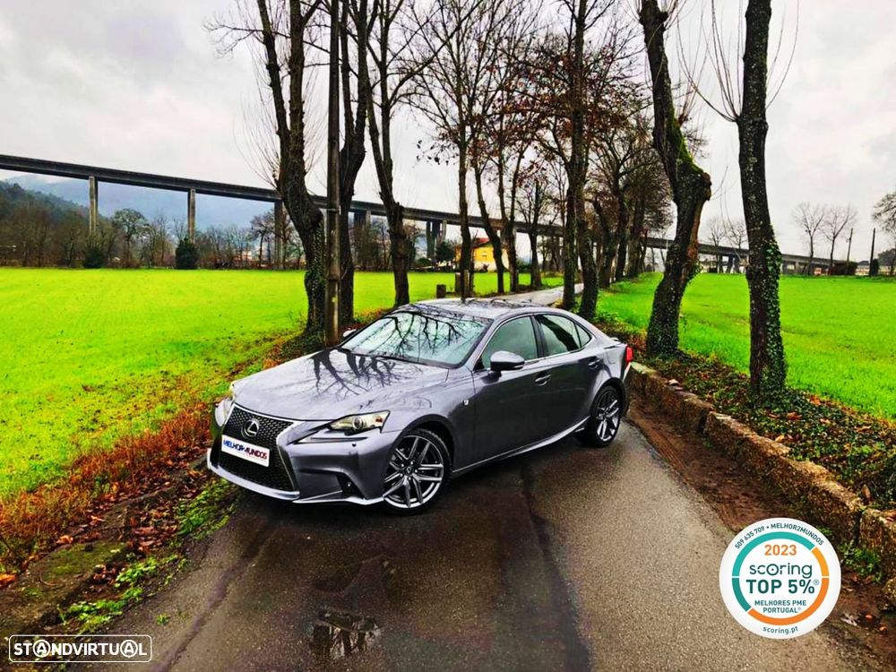 Lexus IS 300H F Sport - 1