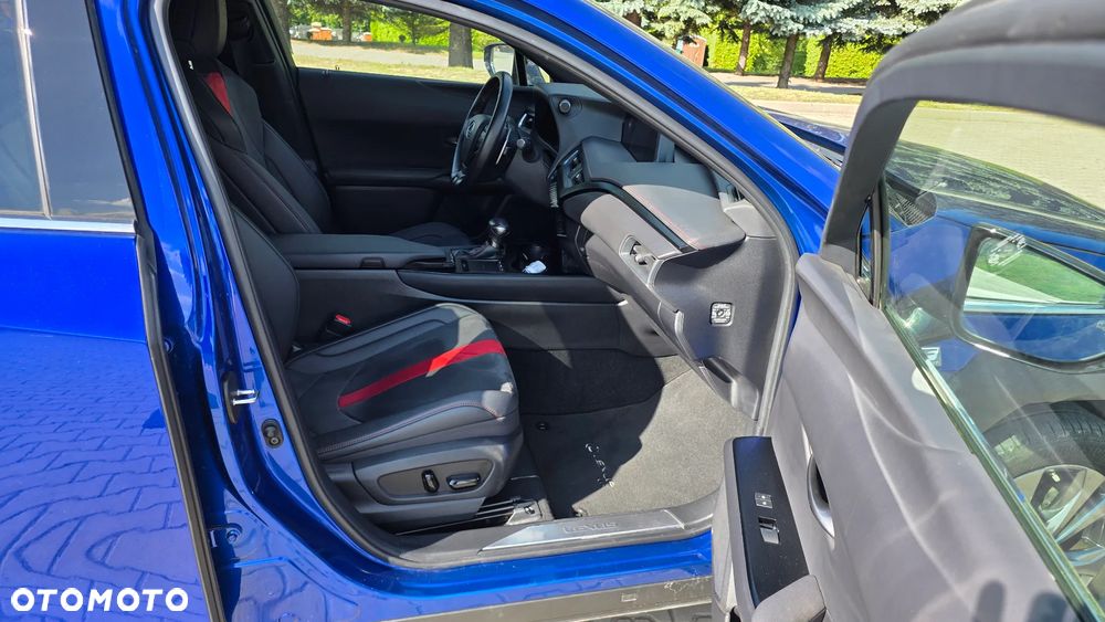 Lexus UX 200 F Sport 2WD - 13