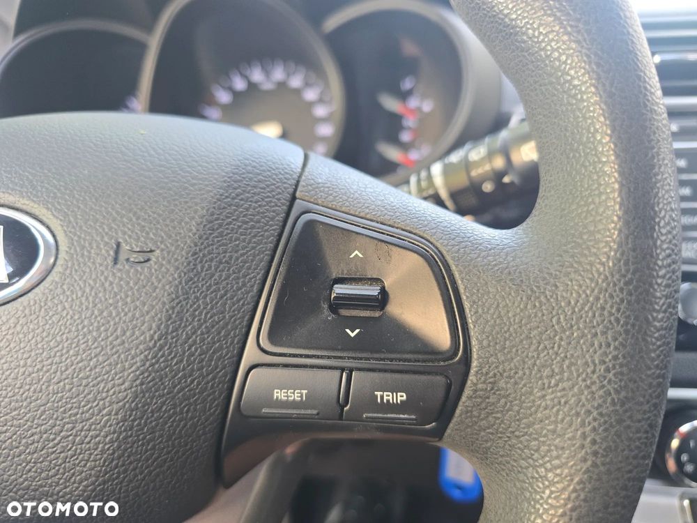 Kia Rio 1.2 Business Line - 29