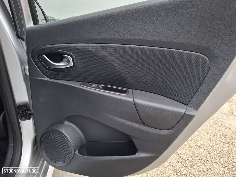 Renault Clio Sport Tourer 0.9 TCe GT Line - 44