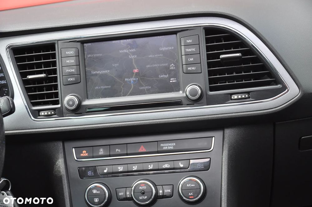 Seat Leon Sportstourer 2.0 TDI DPF DSG FR - 35