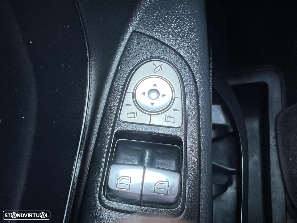 Mercedes-Benz 116 Extra Longa - 11