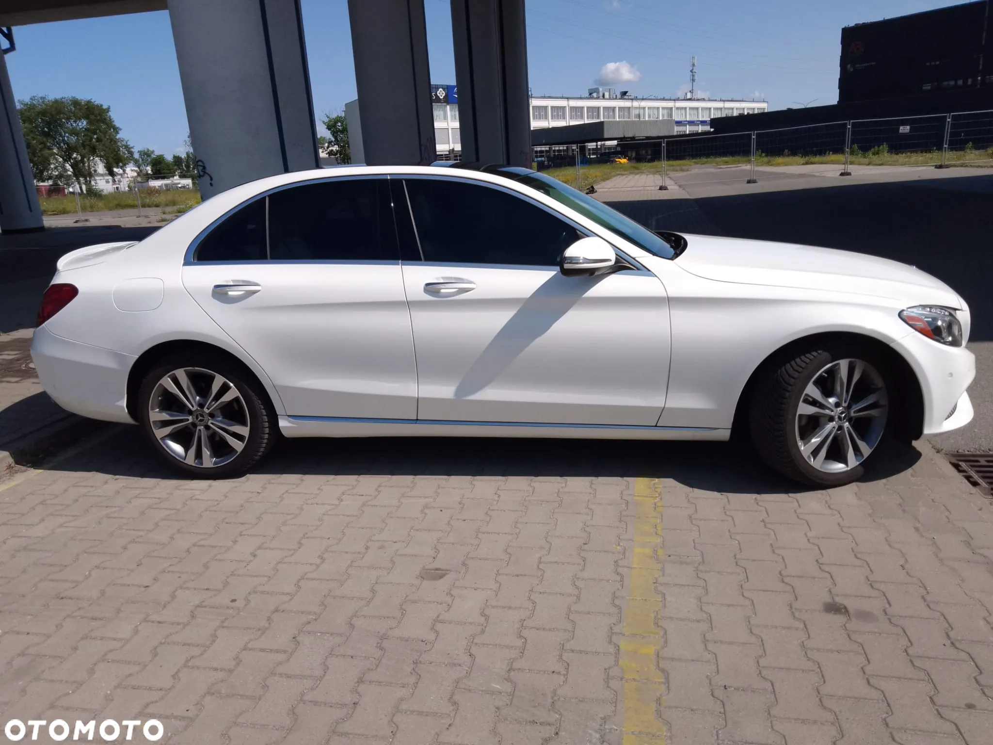 Mercedes-Benz Klasa C 300 9G-TRONIC AMG Line - 4